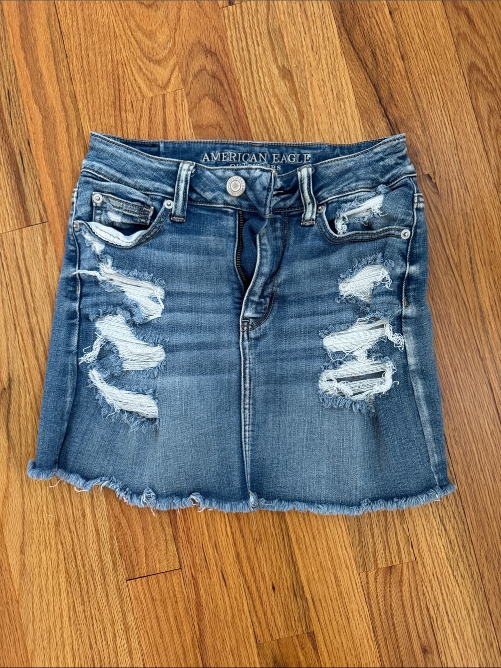 American Eagle Outfitters Blue Distressed Denim Mini Skirt with Frayed Hem 0